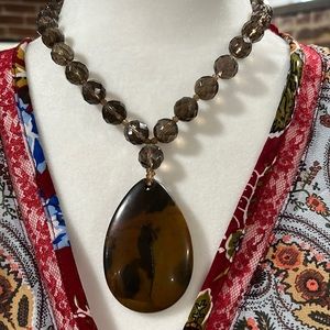 Amber pendant necklace